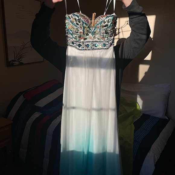 Vienna Prom | Dresses | Size 4 Prom 